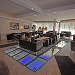 ألبين ريزيدانس فندق