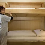 ألبين ريزيدانس فندق 4*